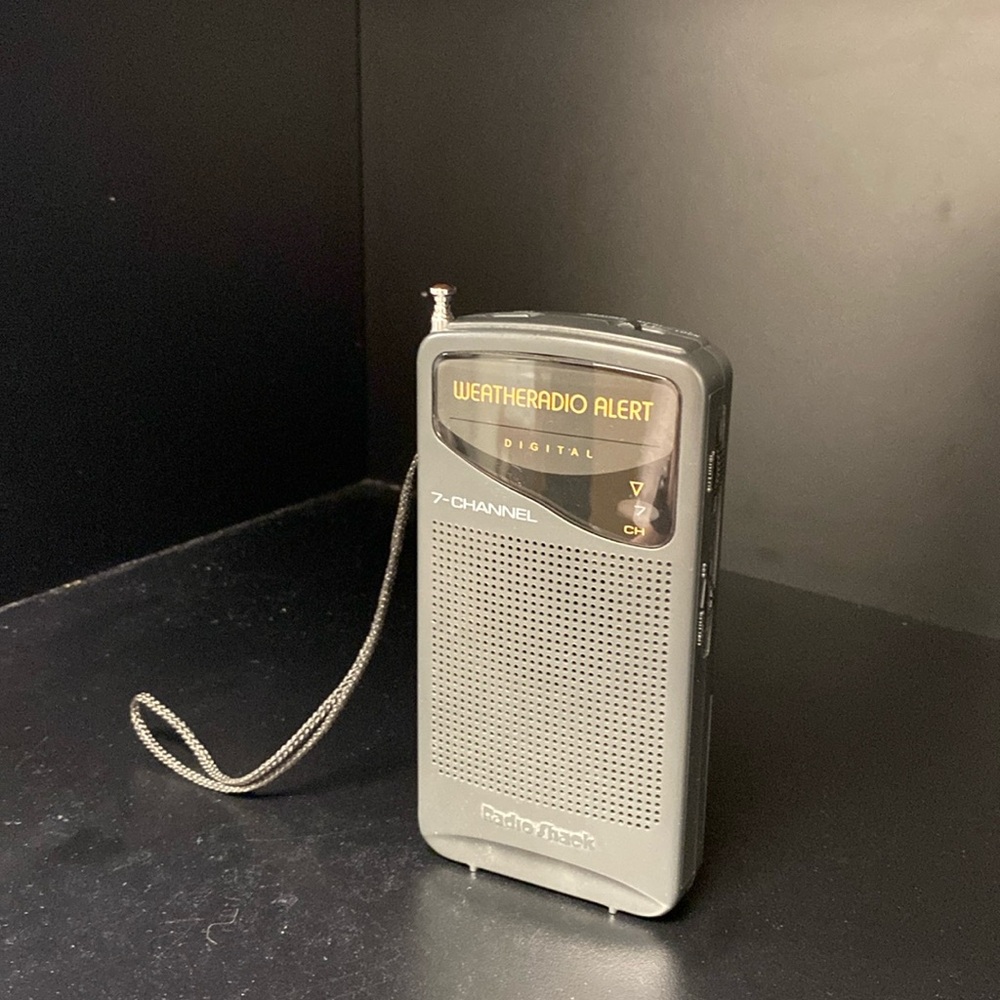 Radio Shack 7 Channel Portal Weather Alert Radio P/N 12-246